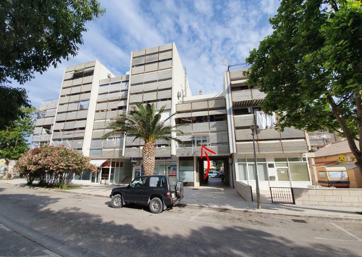Apartment Dina أوميس المظهر الخارجي الصورة